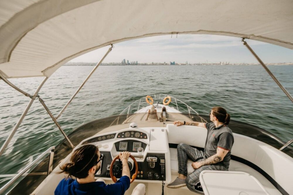 We have been at the service of our customers with 5 yachts for more than 6 years - Imagen 3