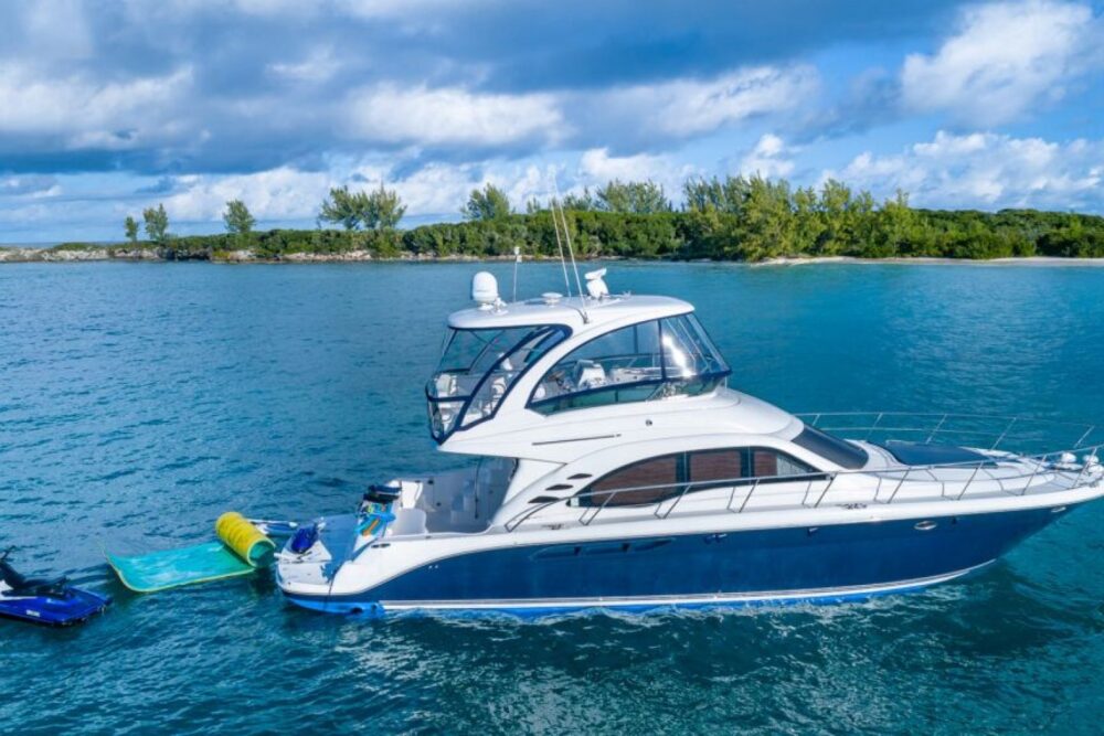 Convenient Access: Just 20 minutes away from the main island, our voyage ensures - Imagen 19
