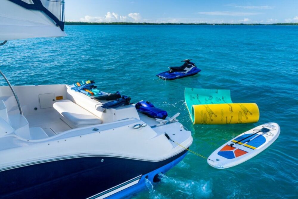 Convenient Access: Just 20 minutes away from the main island, our voyage ensures - Imagen 18
