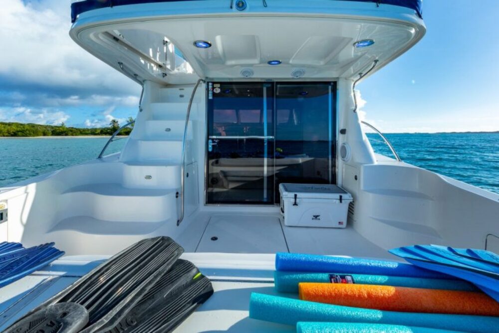 Convenient Access: Just 20 minutes away from the main island, our voyage ensures - Imagen 15