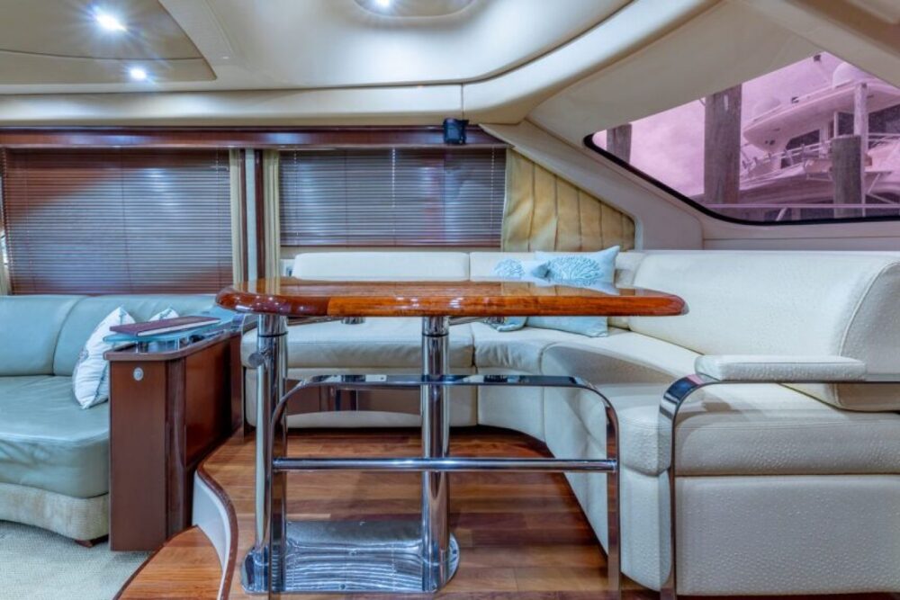 Convenient Access: Just 20 minutes away from the main island, our voyage ensures - Imagen 8