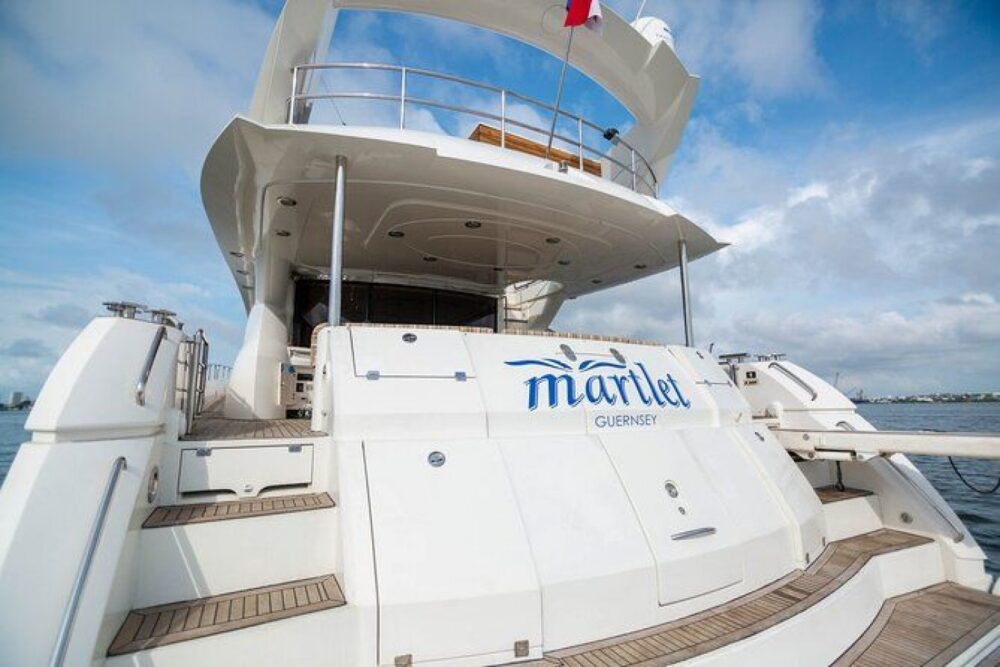 Sail on a luxurious yacht through the wonderful sea of the Colombian Caribbean - Imagen 16