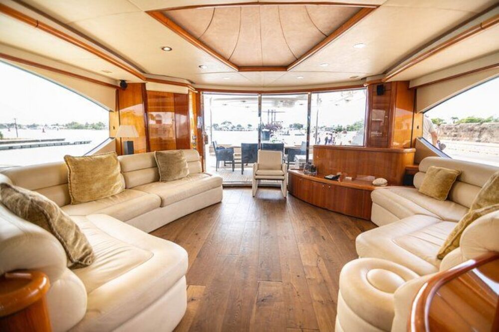 Sail on a luxurious yacht through the wonderful sea of the Colombian Caribbean - Imagen 11