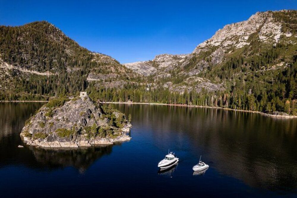 Discover the beauty of “Big Blue” aboard one of the largest private yachts! - Imagen 4