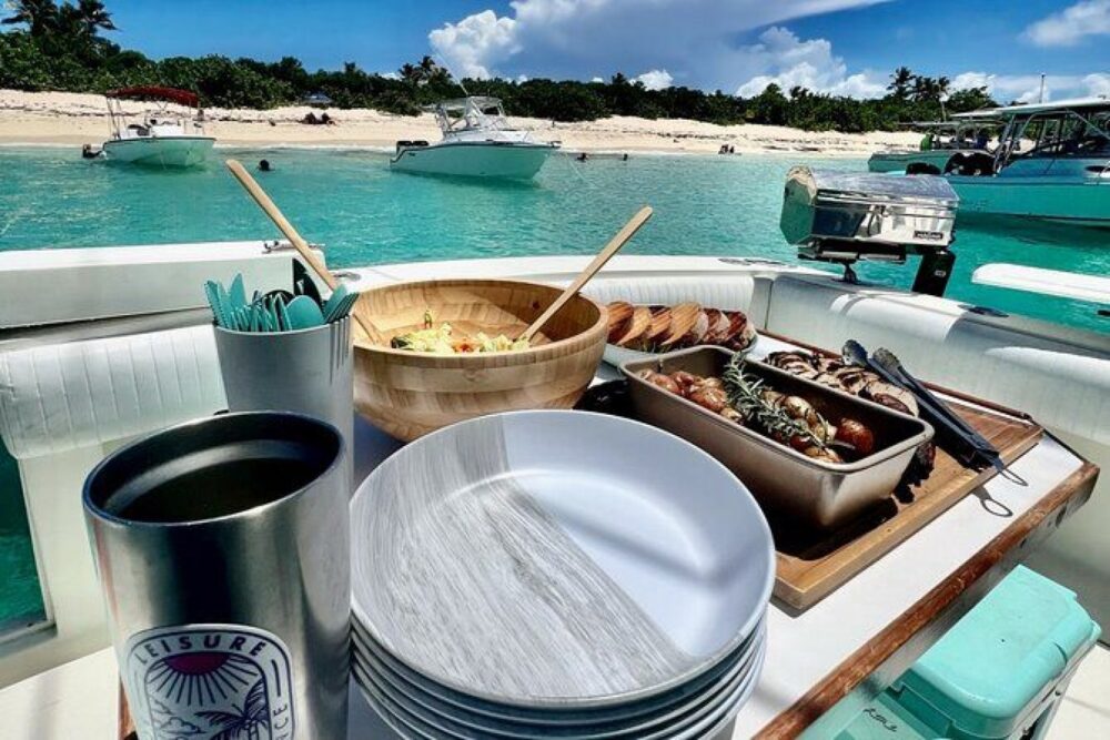 Visit Icacos, Palomino, or Piñeros in an exclusive luxury 36' yacht! - Imagen 3