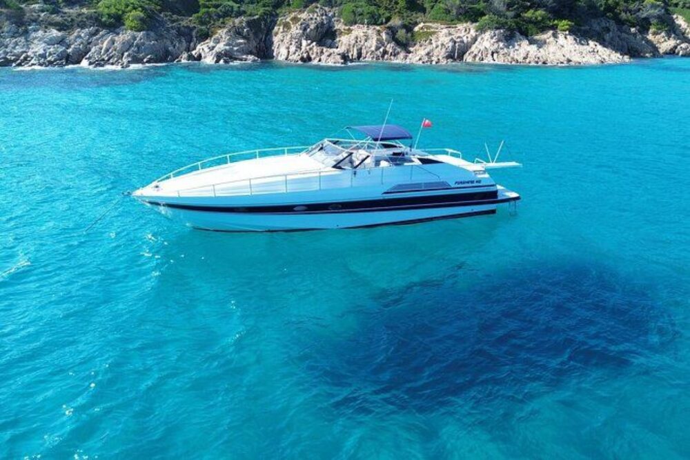 Cruise off the coast of the French Riviera in style on a private 40ft Yacht!