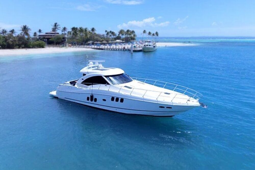 Our vessels are all top-of-the line and privately owned by us, so no middlemen. - Imagen 3