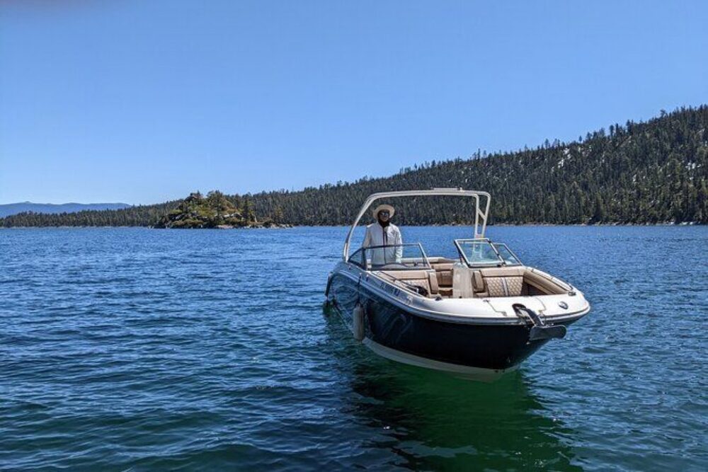 Cruise in style and see the best of Lake Tahoe with this private half-day Charte - Imagen 6