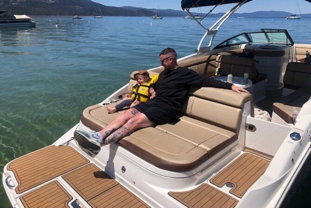 Cruise in style and see the best of Lake Tahoe with this private half-day Charte - Imagen 3