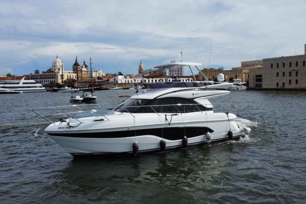Step aboard our 45' Princess yacht, a symbol of sophistication and contemporary - Image 6