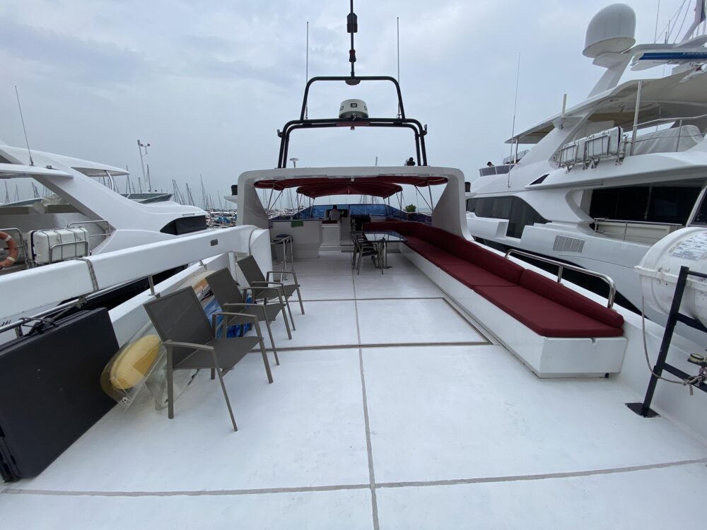 Luxury Yacht Rental Pattaya - 110ft Bliss Superyacht with Captain & Water Toys - Imagen 18