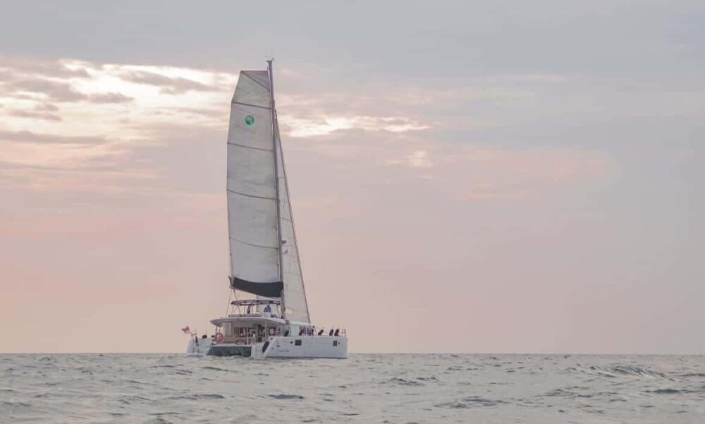 Lagoon 450 Memorable Cruising Experience in Singapore Strait! - Image 3