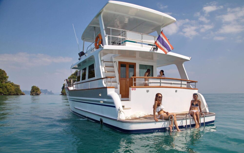 Grand Banks 53ft Yacht Charter in Phuket - Imagen 2