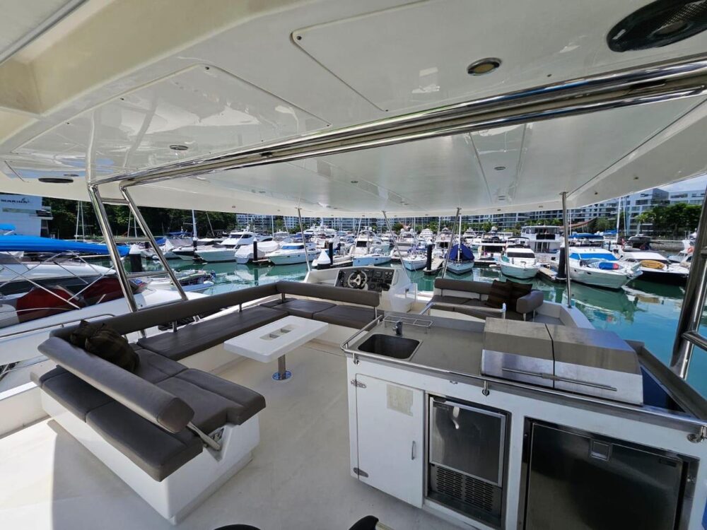 Luxury Keppel Bay Yacht Rental: Valencia 51ft Leopard Catamaran Experience in Singapore - Image 7