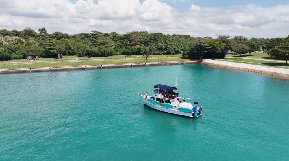 Luxury Grand Banks 42 Yacht Charters in Singapore with Professional Captain - Image 6