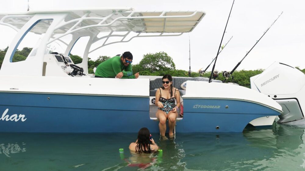 Todomar 38' Boat Fishing Charter in Panama City - Private Tours for 15 Passengers - Image 24