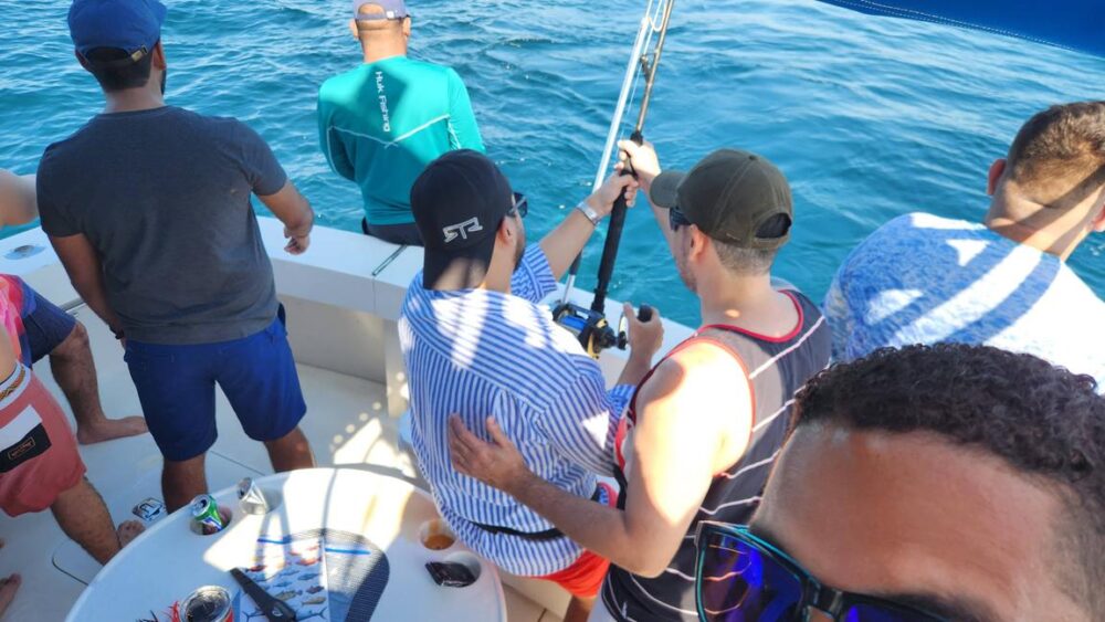 Fishing charter in a 46' private yacht Panama City, Panama - Image 14