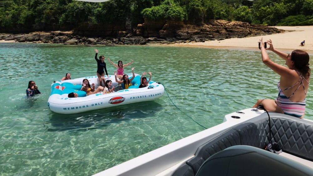 Todomar 38' Boat rental in Panama City, Panama - Image 8