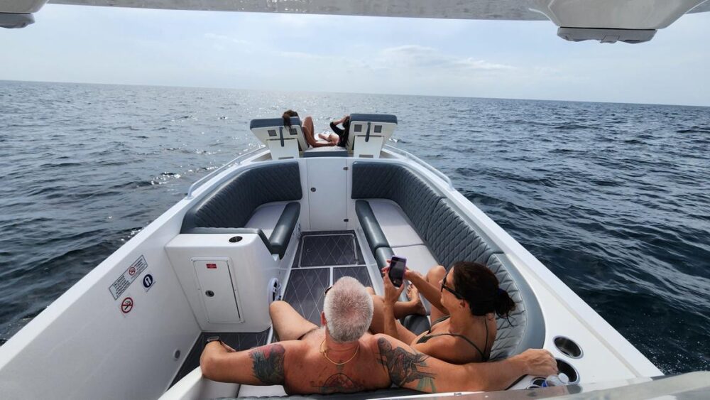 Todomar 38' Boat Fishing Charter in Panama City - Private Tours for 15 Passengers - Image 17