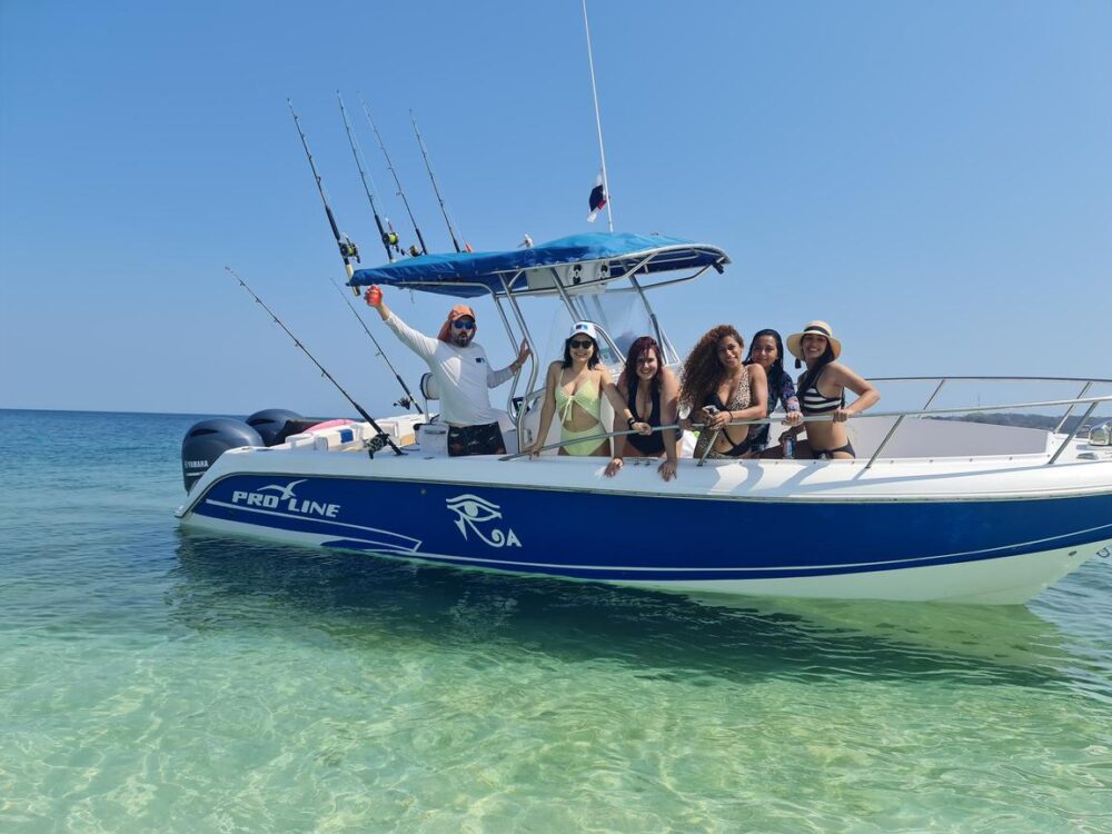 Boat rental of 27' Proline in Panama City, Panama - Image 2
