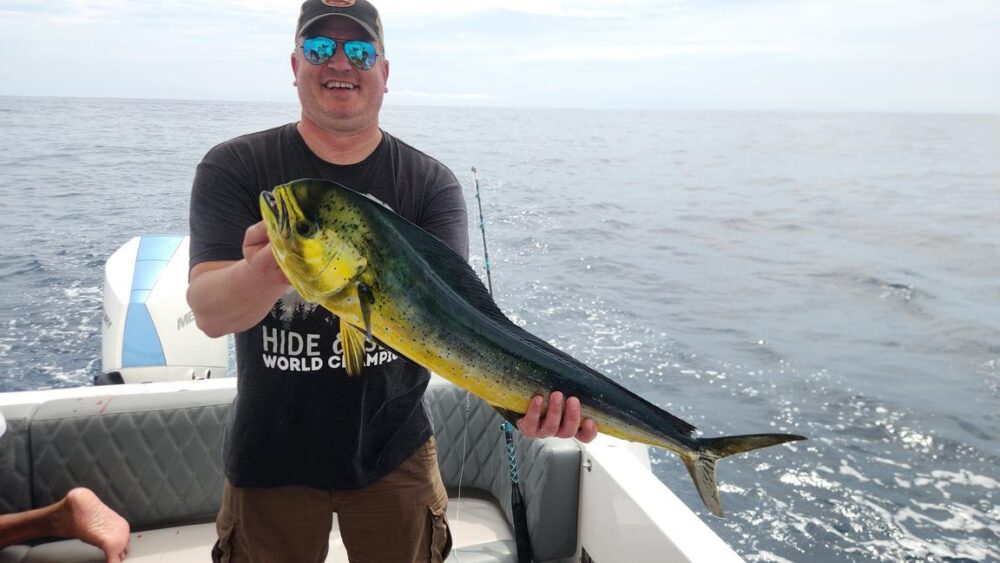 Todomar 38' Boat Fishing Charter in Panama City - Private Tours for 15 Passengers - Image 41