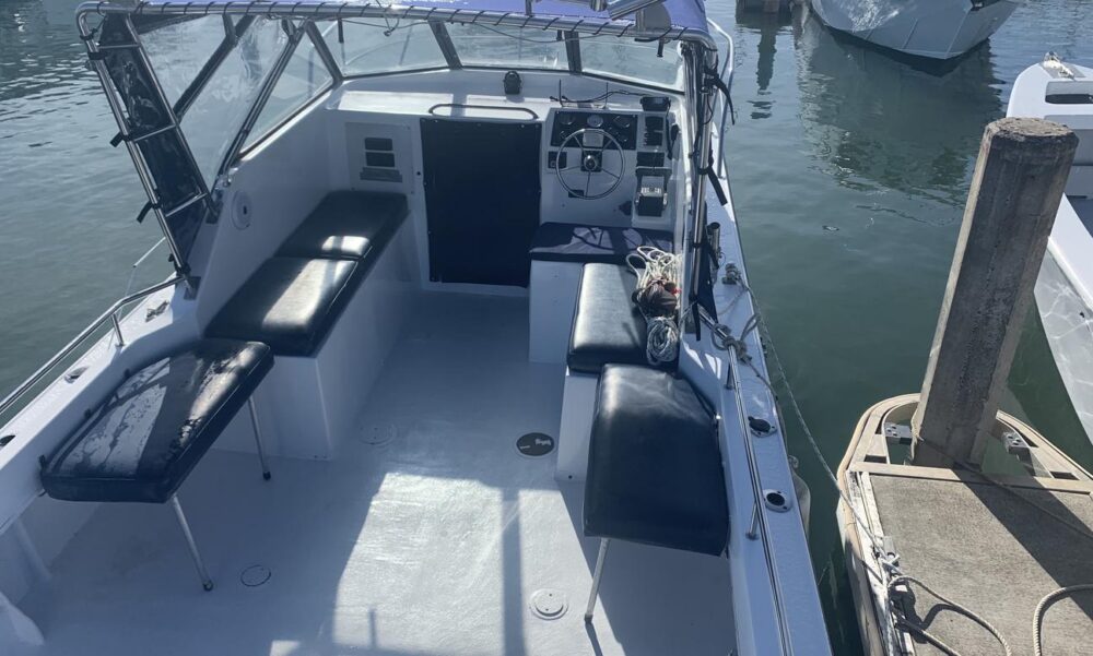 Rent a 24' Kevlacat Sport Fisher for Island Exploration in Denarau, Fiji - Image 2