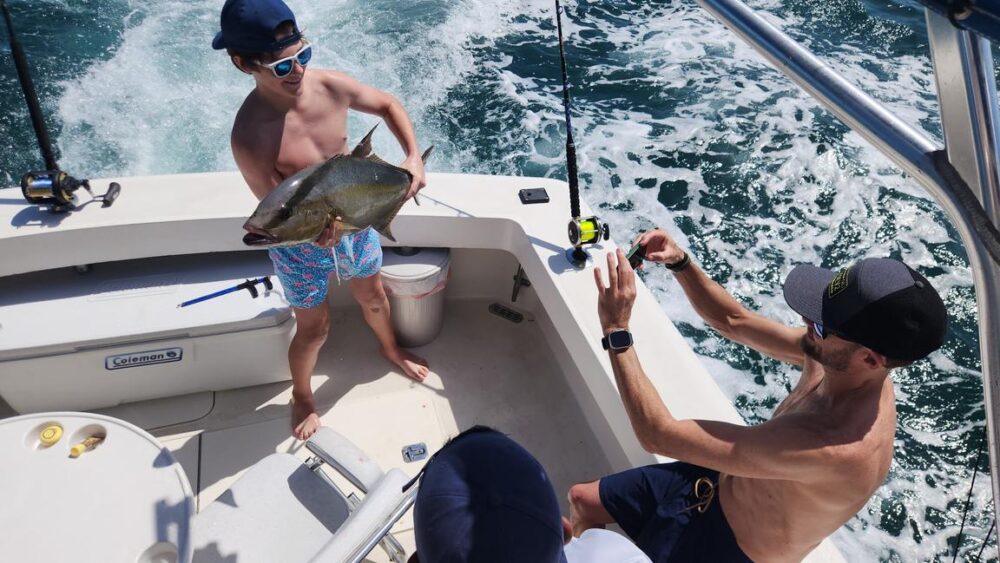 Fishing charter in a 46' private yacht Panama City, Panama - Image 7