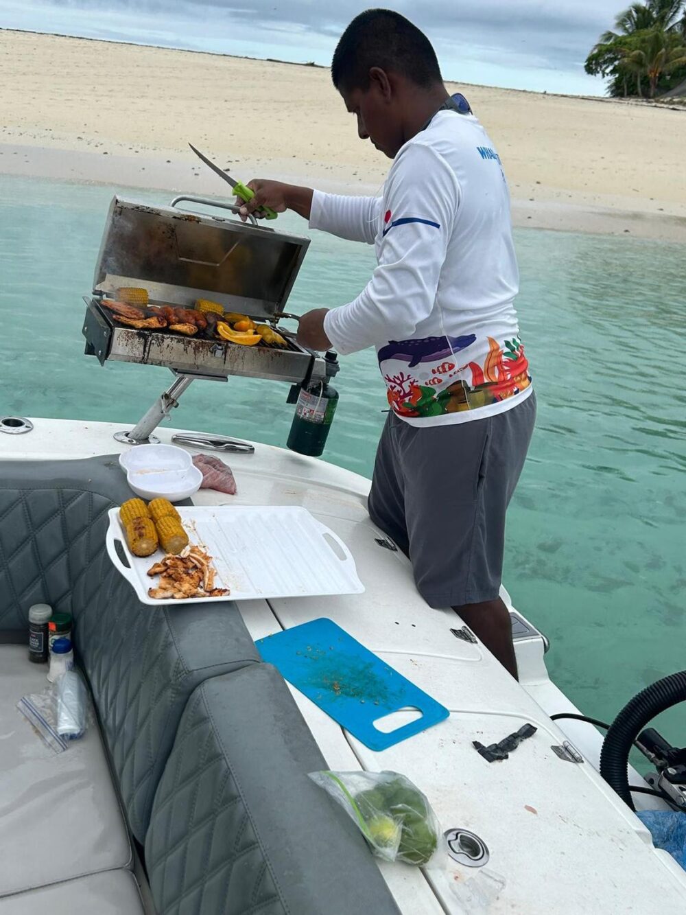 Todomar 38' Boat Fishing Charter in Panama City - Private Tours for 15 Passengers - Image 11