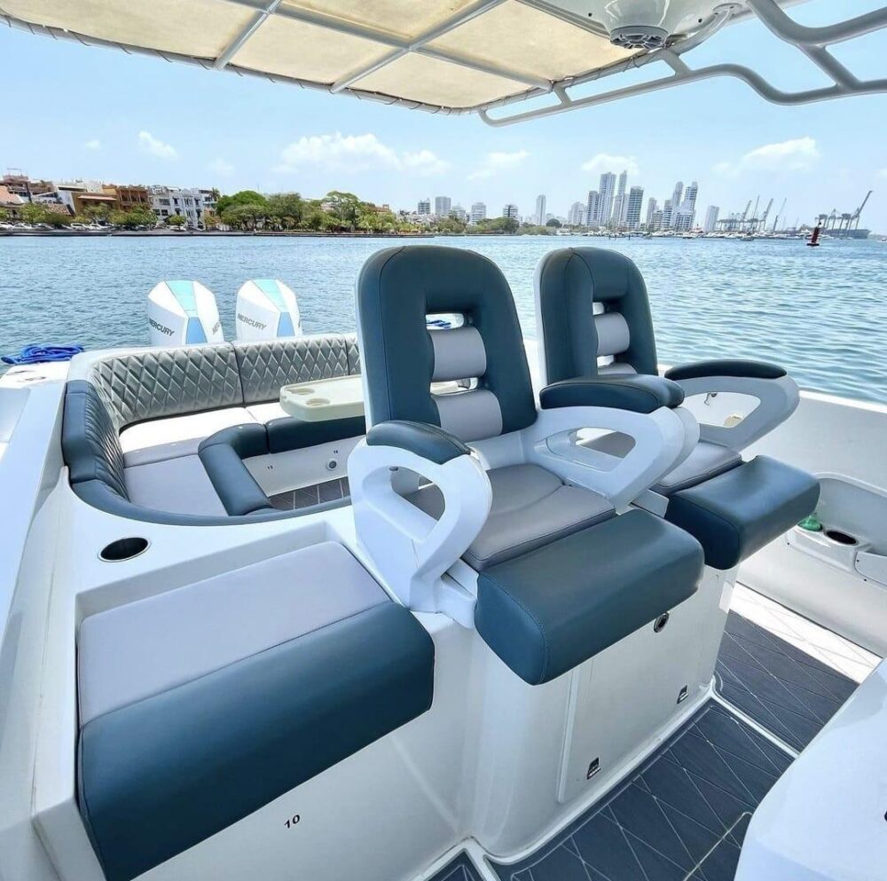 Todomar 38' Boat Fishing Charter in Panama City - Private Tours for 15 Passengers - Image 6