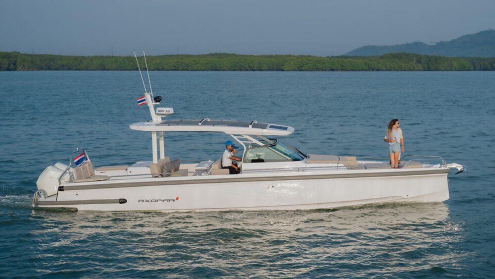 Axopar 37 Powerboat in Phuket / 6 guests - Imagen 4