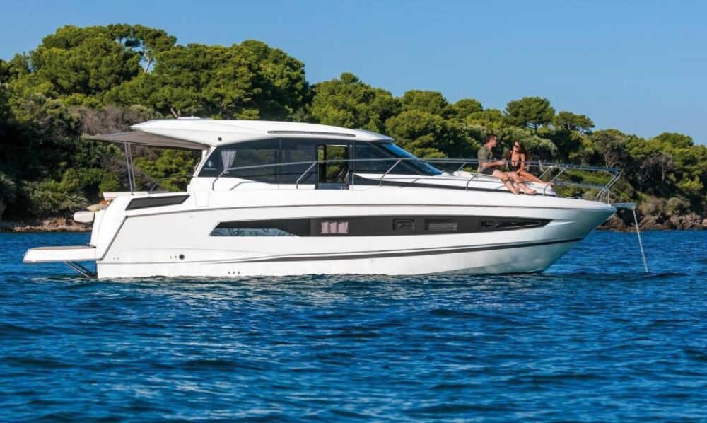 Jeanneau 37 NC Motor Yacht Rental in Côte d'Azur, France - Imagen 7