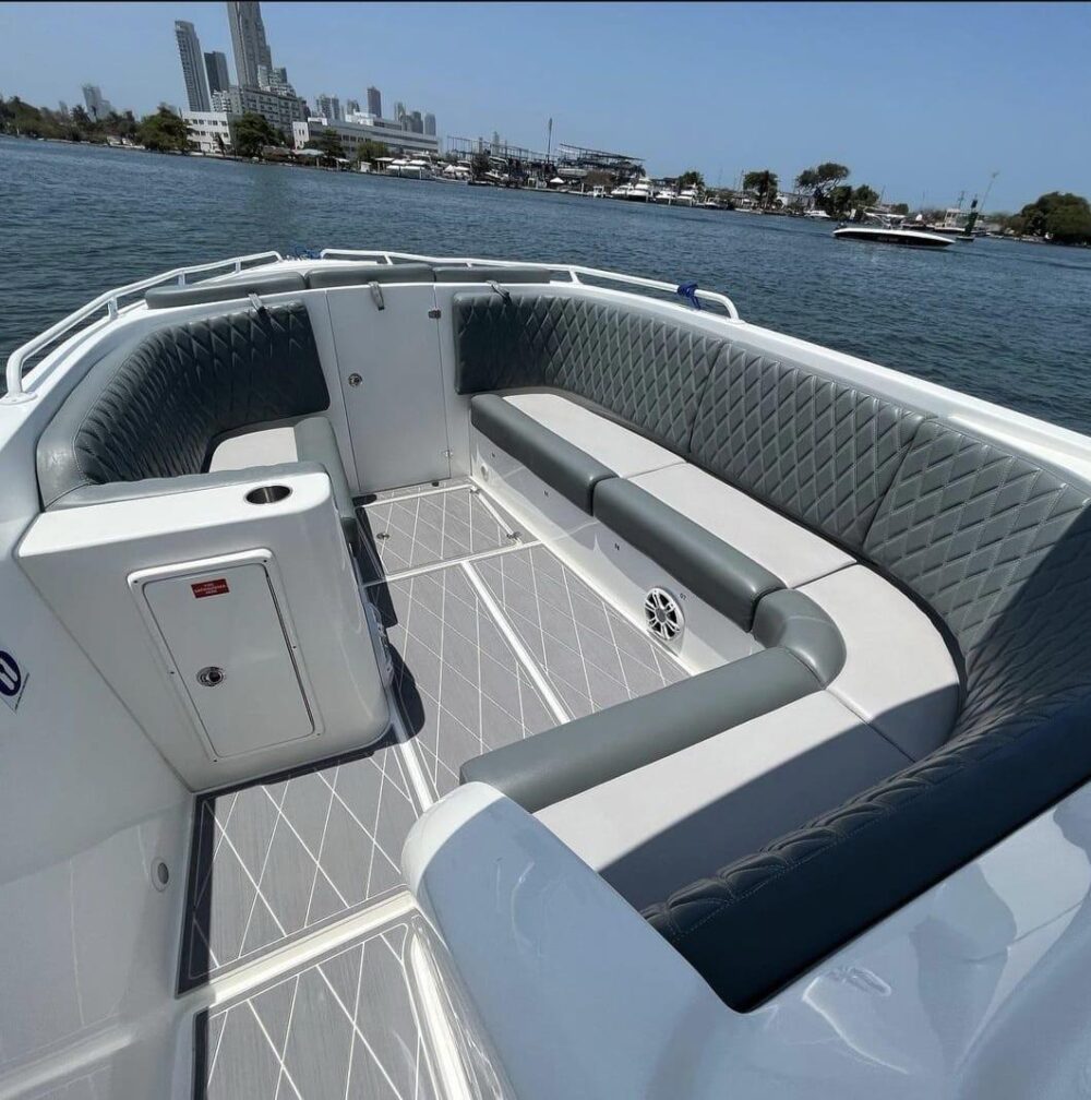 Todomar 38' Boat Fishing Charter in Panama City - Private Tours for 15 Passengers - Image 40
