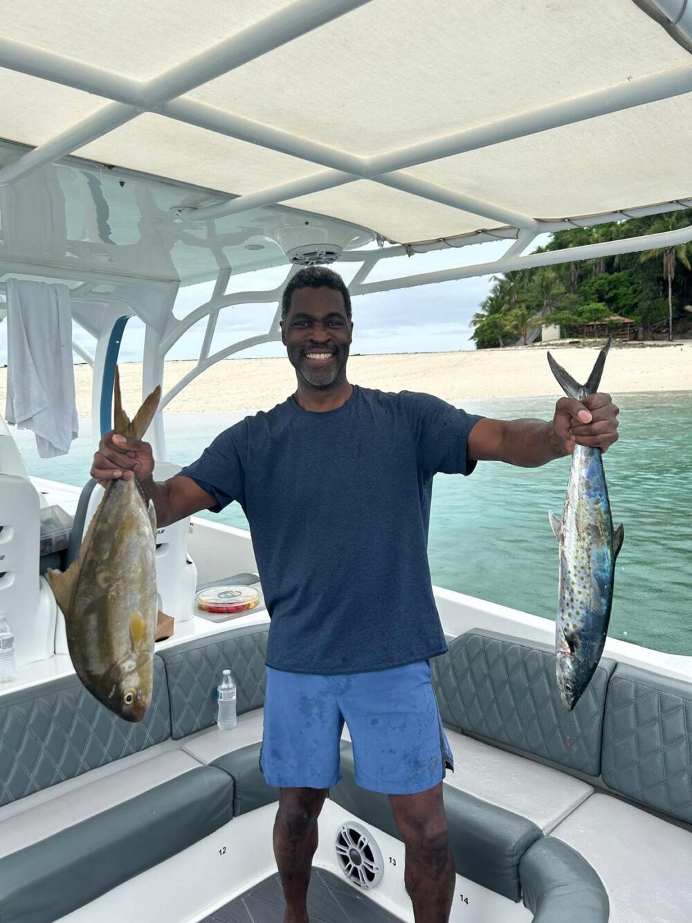 Todomar 38' Boat Fishing Charter in Panama City - Private Tours for 15 Passengers - Image 39