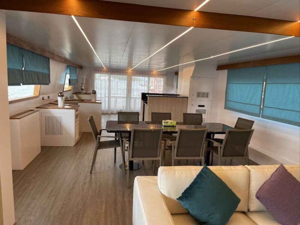 Luxury Yacht Rental Pattaya - 110ft Bliss Superyacht with Captain & Water Toys - Imagen 5