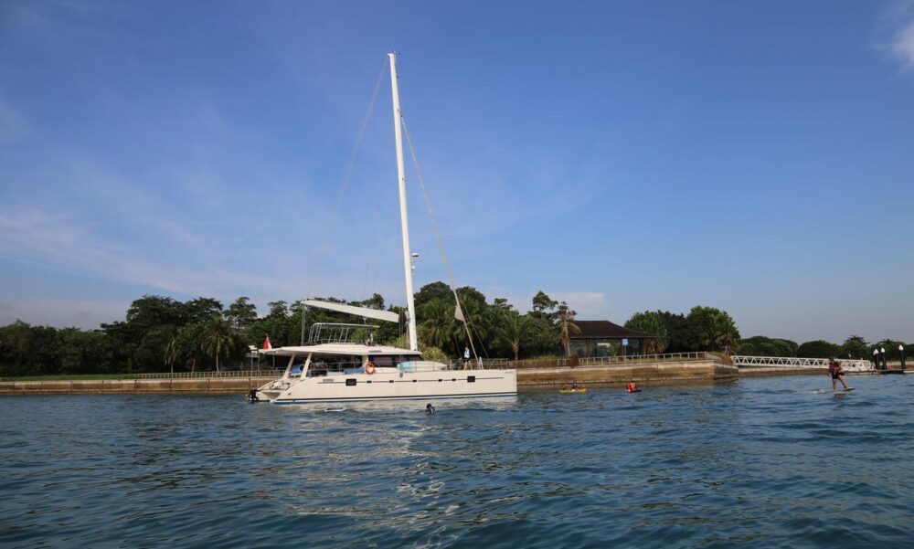 Sunreef 62 Luxury Sailing Catamaran | Charter in Singapore for up to 45 Guests - Imagen 19