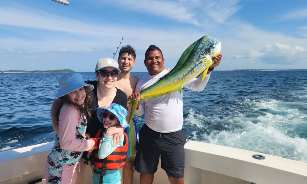 Fishing charter in a 46' private yacht Panama City, Panama - Image 31