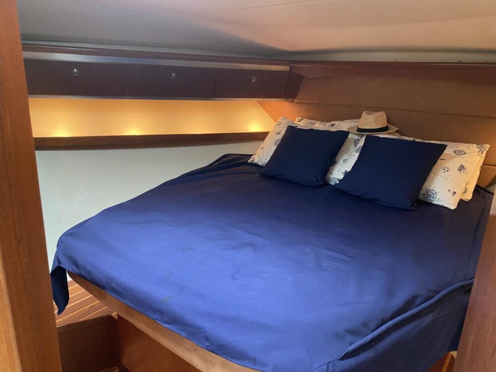 Luxury 45ft Tiara Motor Yacht in Panama, Panama - Image 11