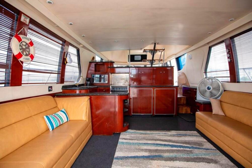 54' Carver Voyager | Great for Day Charter to Taboga | Panama City, Panama - Image 11