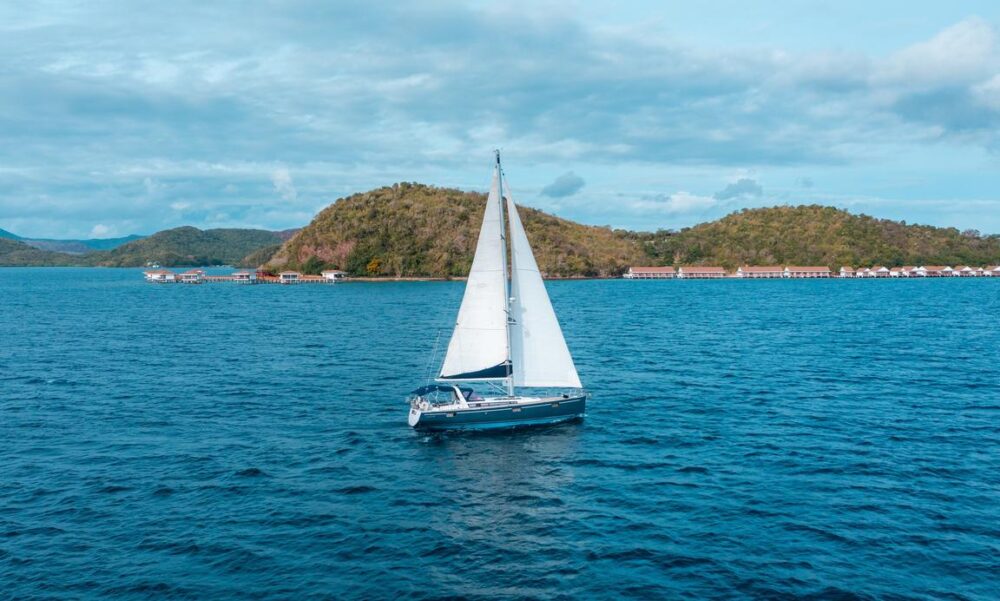 Beneteau Oceanis 48 in Coron, Palawan - Image 11
