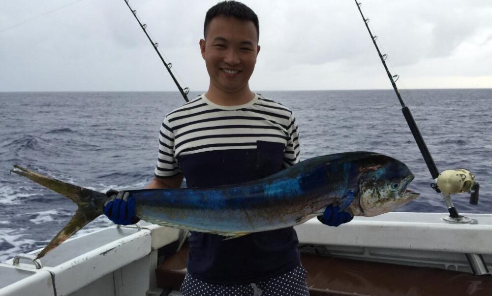 Premium Fishing Charter in Denarau Island, Fiji - 45' Sport Fisherman Boat - Imagen 2