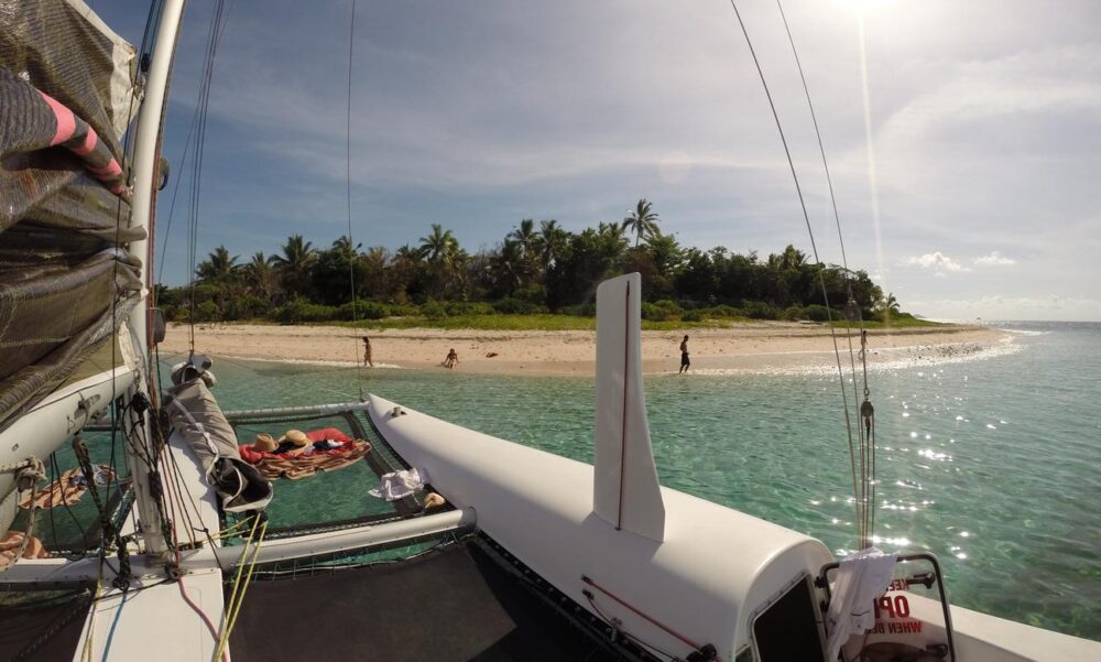 Fast Sailing 27' Catamaran for Charter in Fiji - Imagen 2