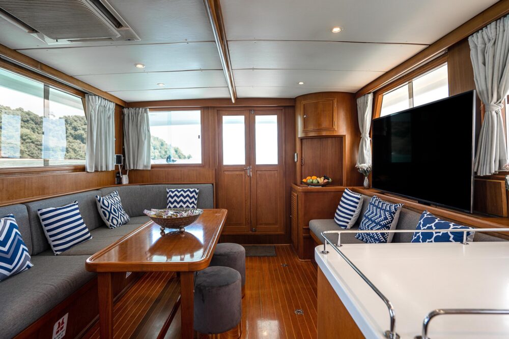 Grand Banks 53ft Yacht Charter in Phuket - Imagen 8