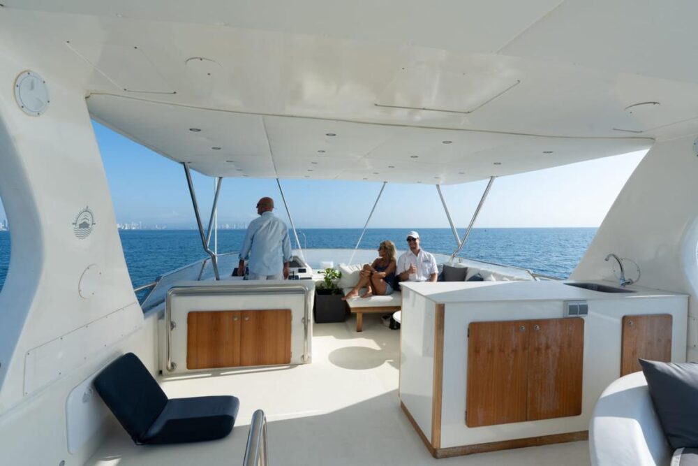 73ft Astondoa Premium Yacht at Affordable Rate - Image 11