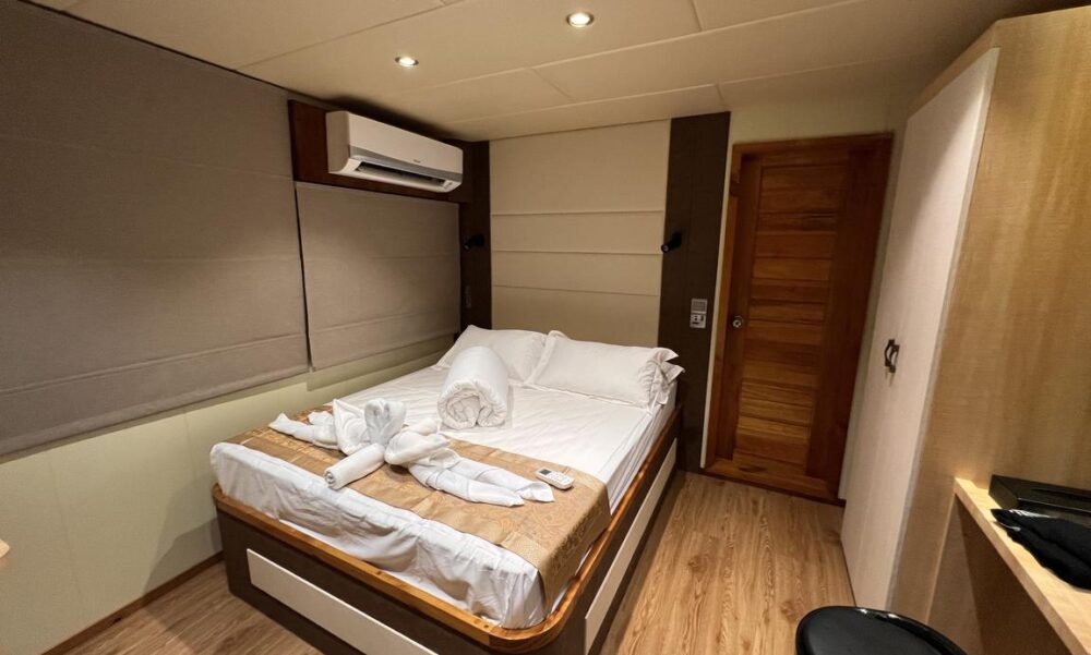 Luxury Yacht Charter in the Maldives: Explore Paradise with Private Superyacht Rentals - Image 6
