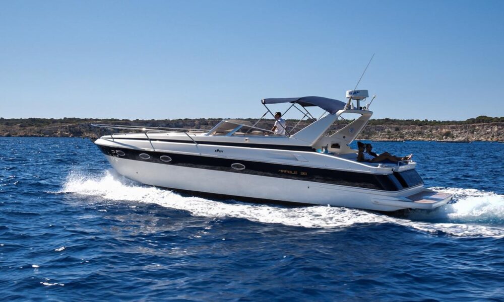 41' Ilver Mirable Motor Yacht Rental in Mellieha, Malta - Image 20
