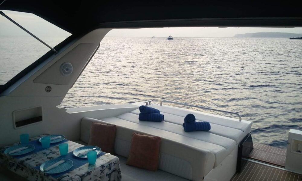 41' Ilver Mirable Motor Yacht Rental in Mellieha, Malta - Image 11
