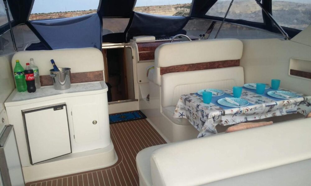 41' Ilver Mirable Motor Yacht Rental in Mellieha, Malta - Image 10