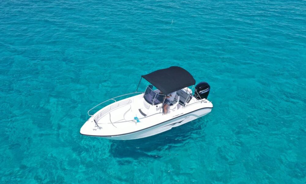 19 ft Ranieri Center Console for Rent in Paralimni, Cyprus