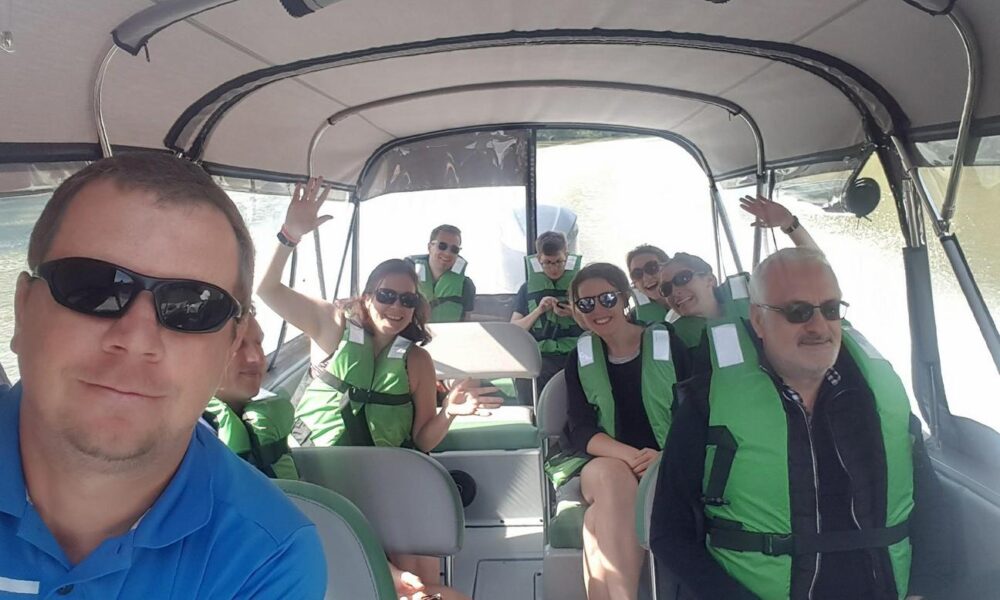 GRIFFIN LORD - BOWRIDDER boat - 12 people group tour or private tours - Imagen 6
