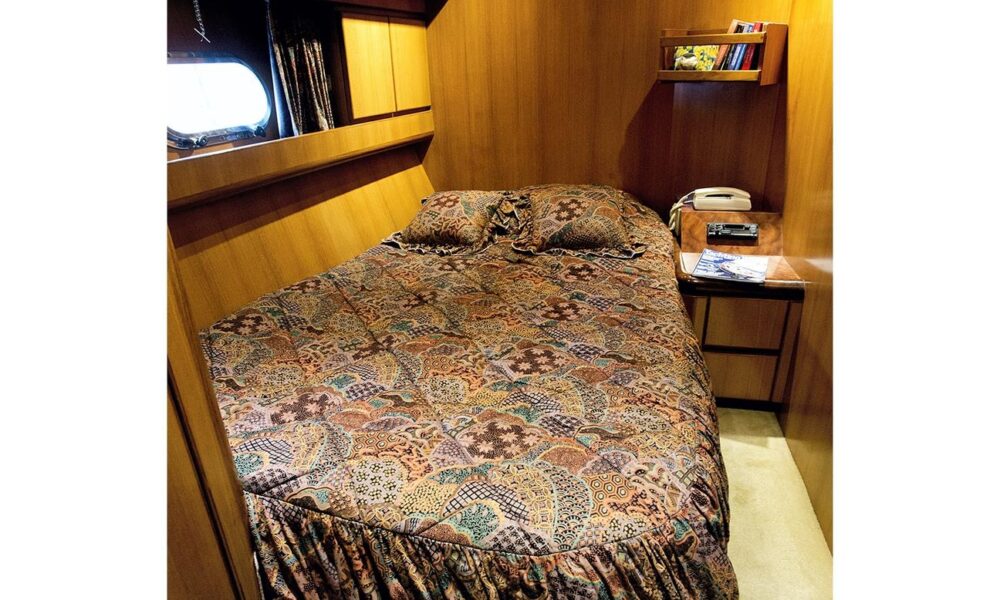 Luxury Sea Dream Yacht Charter: Cruising Power Mega Yacht Experience in Sweden - Imagen 3